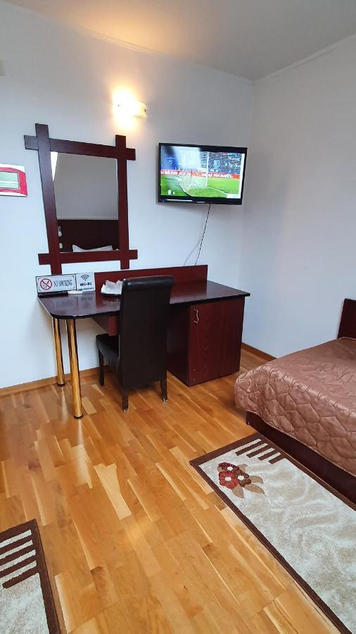 Pensiunea Select Arad Exterior foto