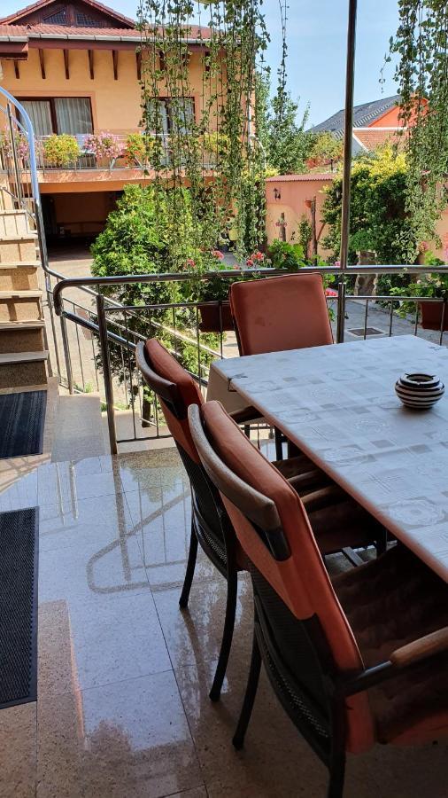Pensiunea Select Arad Exterior foto