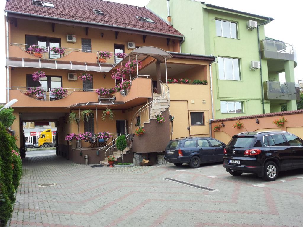 Pensiunea Select Arad Exterior foto